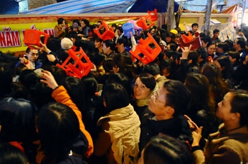 Ngồi giữa đường dâng sao giải hạn