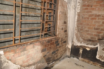 Chuyện cô bé 11 tuổi tự "phát cháy" là có thật!