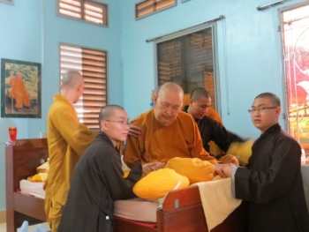 Chùm ảnh: Những giây phút cuối đời của HT. Thích Đắc Pháp