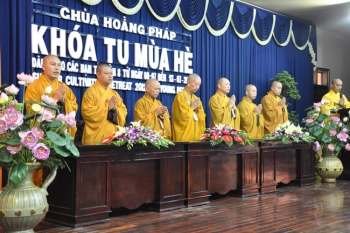 Chùa Hoằng Pháp tưng bừng khai mạc Khóa tu mùa hè 2012