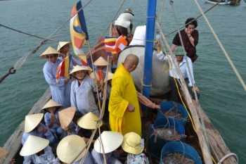 Phật giáo Cẩm Xuyên lễ phóng sanh nhân mùa Phật đản