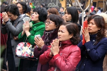 Đầu năm vào cửa Thiền ứng xử lễ bái thế nào cho đúng?