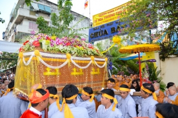 Lễ truy niệm, cung tống kim quan cố HT. Thích Đạt Đạo và trà tỳ