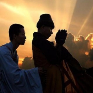 Nghệ An:  Hàng ngàn người dân chào đón ĐĐ. Thích Tâm Mẫn