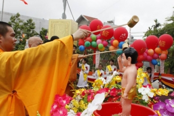 Chùa Từ Xuyên Thái Bình hân hoan đón mừng Đại lễ Phật đản năm 2013