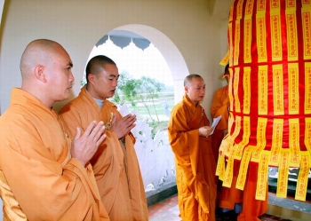 Lễ khánh thành cổng tam quan và khai Đại hồng chung chùa Quả - đền Hồ Nam