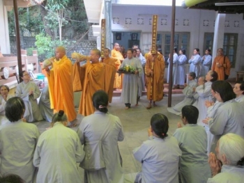 Đại giới đàn Bồ tát Quảng Đức  Khai đạo giới tử và truyền thập thiện, Bồ tát tại gia