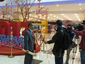 “Tiến sĩ văn hóa đọc” Nguyễn Mạnh Hùng: Tôi muốn tết Quý Tỵ nhiều người tặng nhau Kinh sách Phật giáo