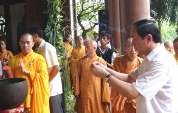 Bộ trưởng Bộ Công an và lãnh đạo TP.HCM viếng giác linh cố HT. Thích Minh Châu