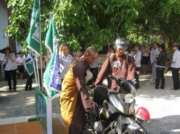 Sự thật về nhóm "bặm trợn" tháp tùng Đại đức Thích Tâm Mẫn