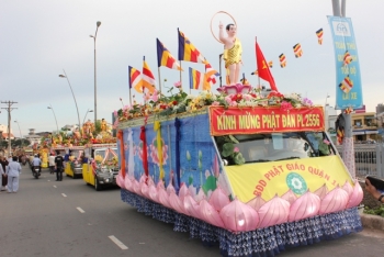 Sự cần thiết của xe hoa, thuyền hoa ngày Phật đản