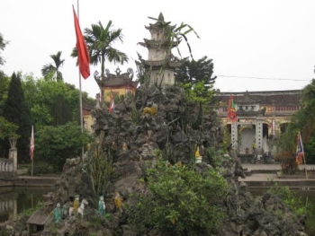 Hưng Yên: Nổ chùa vì mâu thuẫn với sư trụ trì