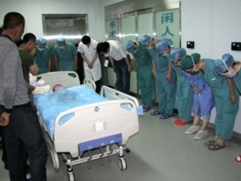 Câu chuyện thấm đẫm nước mắt của cô bé 2 tuổi hiến tạng cứu người