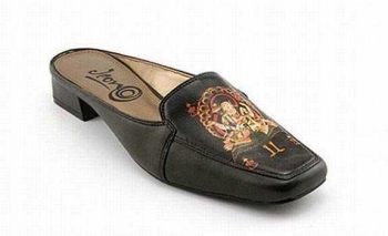 Icon Shoes gỡ bỏ những đôi giày in hình ảnh Đức Phật ra khỏi website