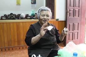 Tụng kinh niệm Phật chữa HIV/AIDS