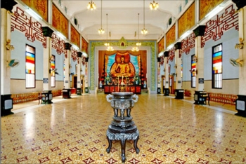 Không gian tâm linh cổ kính mà hiện đại chùa Xá Lợi