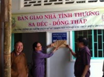 Đồng Tháp: BTS Phật giáo thị xã Sa Đéc trao nhà tình thương  cho hộ nghèo