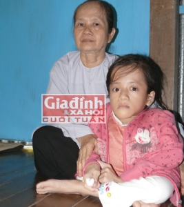 Chuyện lạ về cô bé vừa biết nói đã niệm Phật (2)