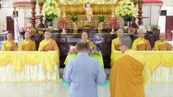 Chùa Hoằng Pháp quy y Tam Bảo cho một Phật tử Hoa Kỳ