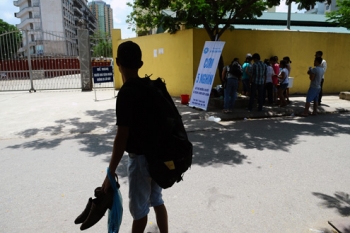 Nghi vấn 'ăn chia' suất cơm từ thiện của bệnh nhi