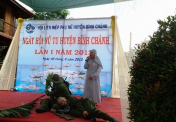 BBC đưa tin: Ni cô 'thay nâu sồng mặc quân phục'