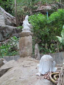 Thực hư việc đập phá tôn tượng tại Bình Phước