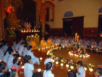 Đăk Nông: Hàng ngàn ngọn nến thắp sáng đêm Tri Ân & Báo Ân