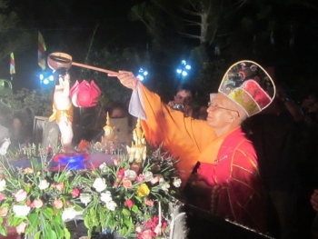 Chùa Bảo Phước trang nhiêm tổ chức lễ Phật đản PL.2558