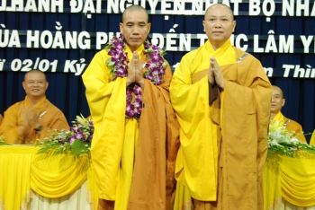 Lễ chúc mừng ĐĐ.Thích Tâm Mẫn và lời giải đáp thắc mắc của thầy "nhất bộ nhất bái"