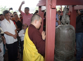 Đánh chuông cầu nguyện hòa bình Việt - Nhật