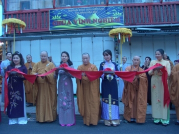 CH Séc: Chùa Vĩnh Nghiêm, lễ cắt băng khánh thành và an vị tượng Phật