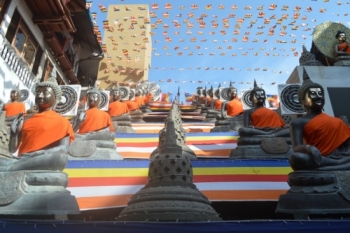 Chùm ảnh cực đẹp về Lễ hội Vesak tại Srilanka