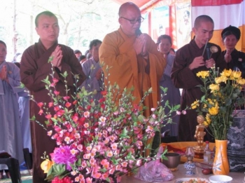 Lễ Phật đản tại chùa Đông Yên Tử Nghệ An