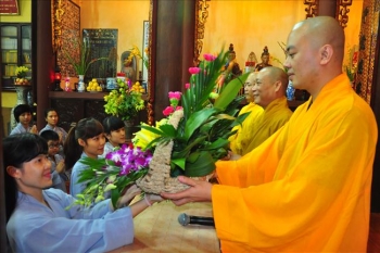 Phật tử trẻ chùa Lý Triều Quốc Sư tổ chức lễ  “Tri ân người khai sáng” nhân ngày Nhà giáo VN