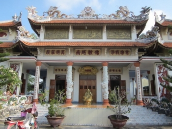 Chùa cổ Long Thạnh Khánh Hòa