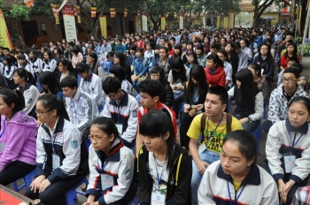 Chùa Bằng Hà Nội tổ chức lễ cầu nguyện và tư vấn mùa thi năm 2013