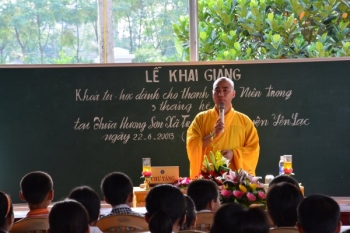 Chùa Hương Sơn khai giảng khóa "Tu - Học  Hương Sơn" lần I