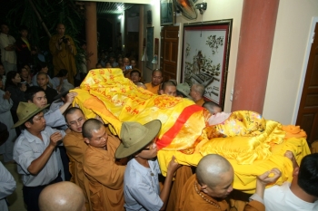 Lễ cung an chức sự và Lễ nhập kim quan cố HT.Thích Thiện Nhơn