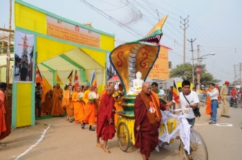 Ấn Độ: Trì tụng kinh bằng tiếng Pali (Tipitaka) quốc tế tại Bồ Đề Đạo Tràng