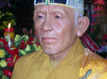 Đà Lạt: Hàng nghìn người chiêm bái tượng Hòa thượng giống người thật