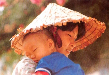 Mùa mưa bão tháng bảy đọc bài thơ " Vu lan tình mẹ"