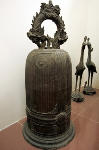 Quả chuông cổ và hành trình trở về đất mẹ