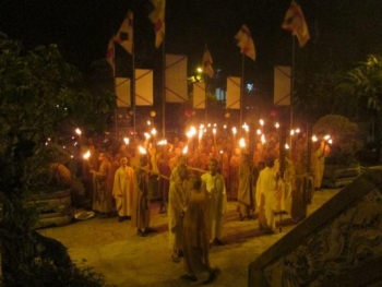 Đại giới đàn Bồ tát Quảng Đức: Đêm Tuần chiếu