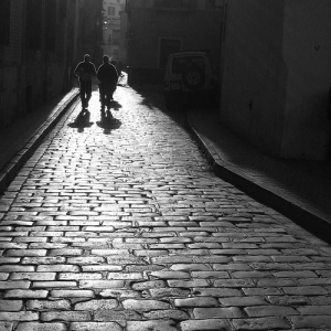 Giữa Có và Không là...?