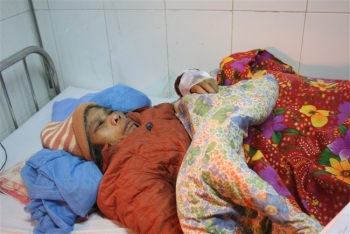 Bắt ăn phân, xối nước nóng bạo hành Osin như thời trung cổ?