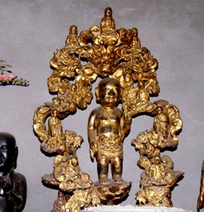 Bí ẩn 100 pho tượng đất tuyệt đẹp trong ngôi chùa cổ