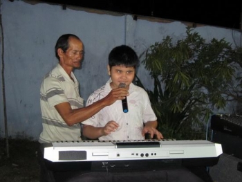 Nối vòng tay nhân ái