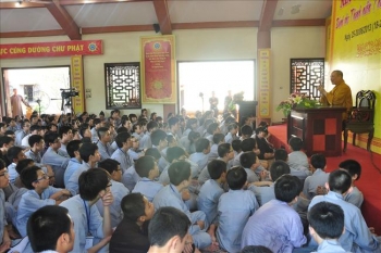 Ý nghĩa về khóa tu "Mỉm cười cho nhau" tại chùa Bằng