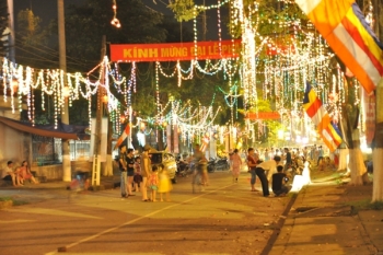 Không khí Đại lễ Phật đản tại Lạng Sơn