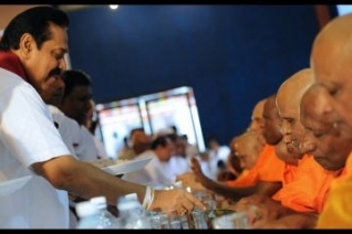 Nhà sư cũng phải giảm ăn